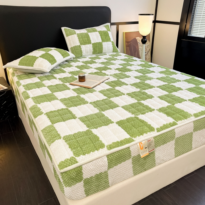 91家纺网 家纺一手货源 找家纺 欧邦 2025新款加厚菠萝格豆豆绒夹棉床笠 床笠单件 菠萝格-绿色