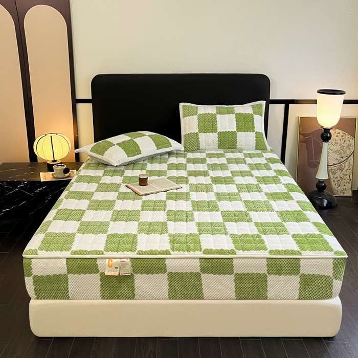 91家纺网 家纺一手货源 找家纺 欧邦 2025新款加厚菠萝格豆豆绒夹棉床笠 床笠单件 菠萝格-绿色
