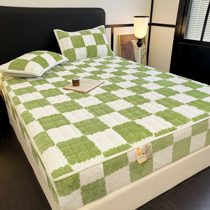 91家纺网 家纺一手货源 找家纺 欧邦 2025新款加厚菠萝格豆豆绒夹棉床笠 床笠单件 菠萝格-绿色