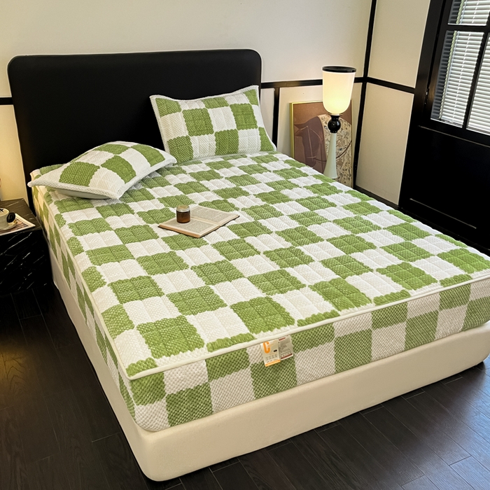 91家纺网 家纺一手货源 找家纺 欧邦 2025新款加厚菠萝格豆豆绒夹棉床笠 床笠单件 菠萝格-绿色