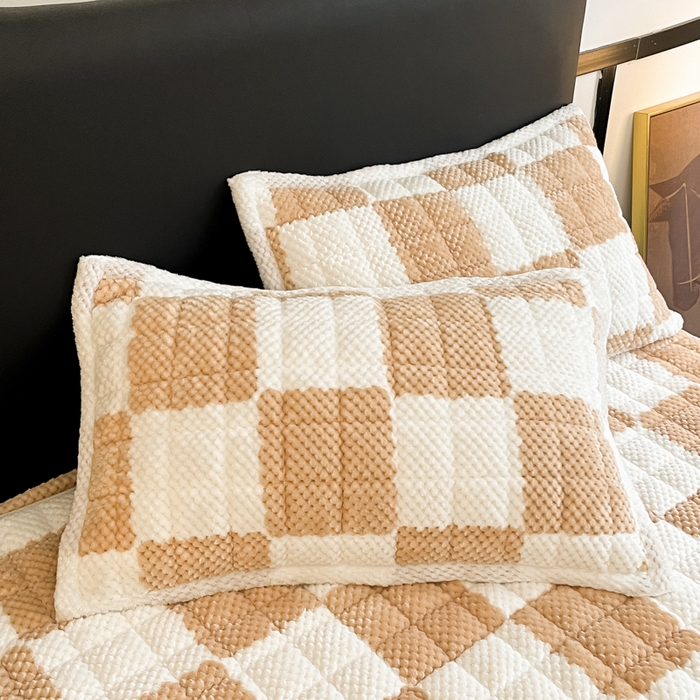 91家纺网 家纺一手货源 找家纺 欧邦 2025新款加厚菠萝格豆豆绒夹棉床笠 床笠单件 菠萝格-驼色