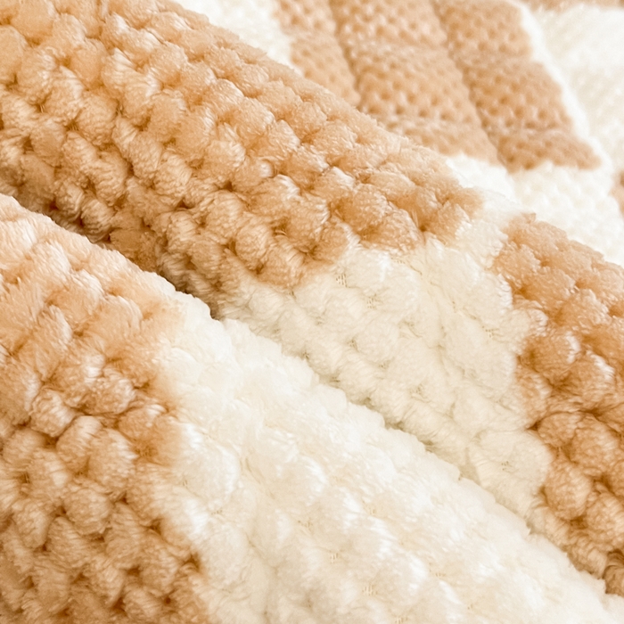 91家纺网 家纺一手货源 找家纺 欧邦 2025新款加厚菠萝格豆豆绒夹棉床笠 床笠单件 菠萝格-驼色