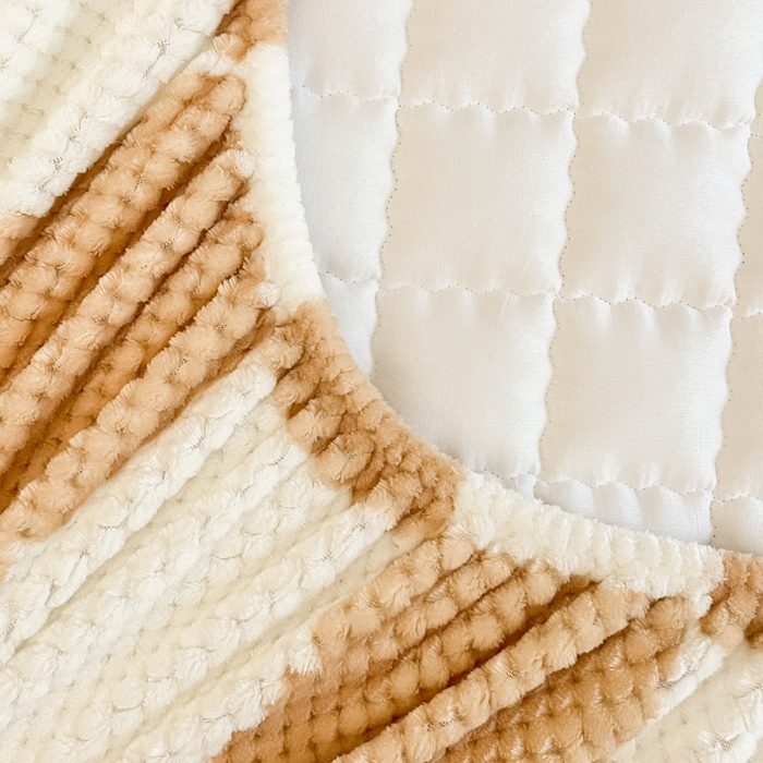 91家纺网 家纺一手货源 找家纺 欧邦 2025新款加厚菠萝格豆豆绒夹棉床笠 床笠单件 菠萝格-驼色