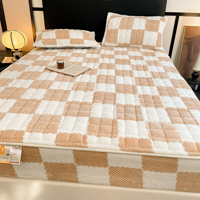 91家纺网 家纺一手货源 找家纺 欧邦 2025新款加厚菠萝格豆豆绒夹棉床笠 床笠单件 菠萝格-驼色