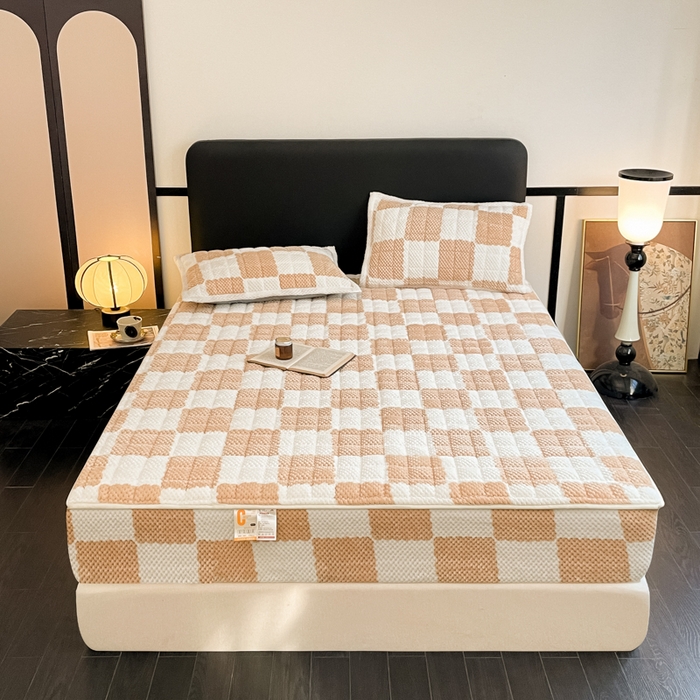 91家纺网 家纺一手货源 找家纺 欧邦 2025新款加厚菠萝格豆豆绒夹棉床笠 床笠单件 菠萝格-驼色