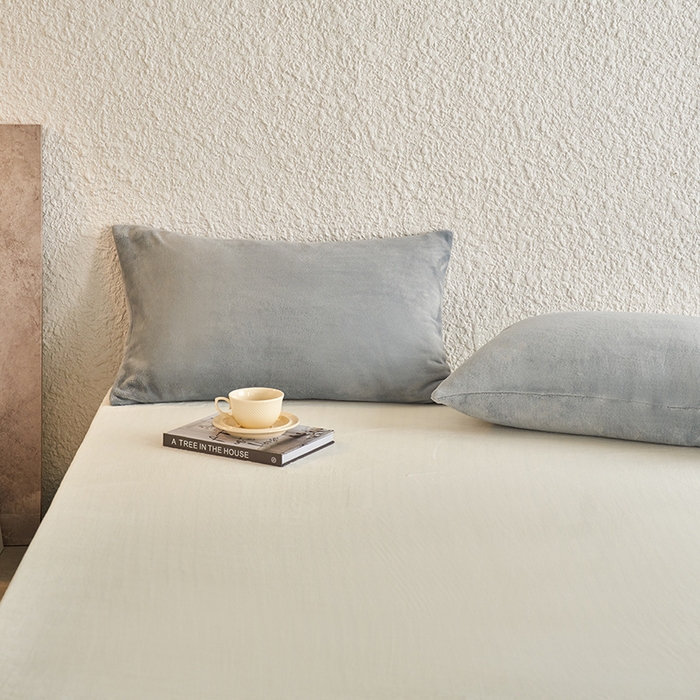 91家纺网 家纺一手货源 找家纺 千朵森 2025新款纯色牛奶绒枕套-芙妮系列单品枕套单件枕套 芙妮-印月灰