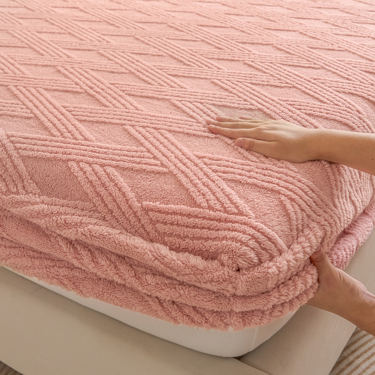 91家纺网 家纺一手货源 找家纺 （总）欧邦 2025新款跨境提花塔芙绒单床笠 床笠单件-素简系列