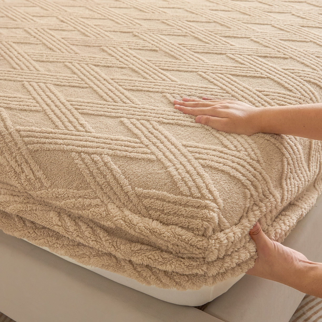 91家纺网 家纺一手货源 找家纺 欧邦 2025新款跨境提花塔芙绒单床笠 床笠单件-素简系列 素简-卡其