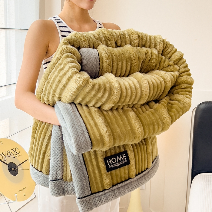 91家纺网 家纺一手货源 找家纺 欧邦 2025新款子母条灰边毛毯毯子多功能盖毯 子母条-草绿灰边