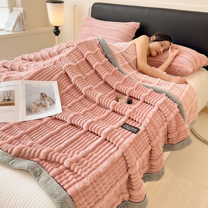 91家纺网 家纺一手货源 找家纺 欧邦 2025新款子母条灰边毛毯毯子多功能盖毯 子母条-豆沙粉灰边