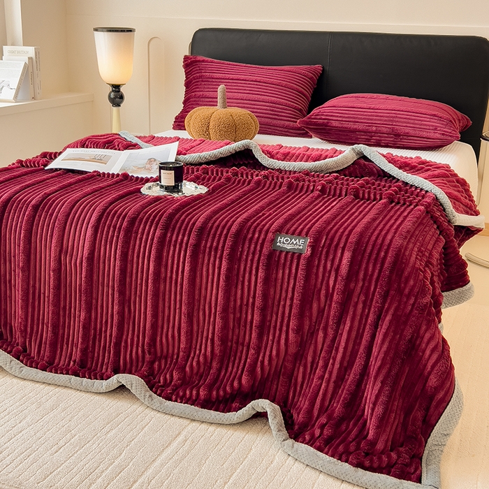 91家纺网 家纺一手货源 找家纺 欧邦 2025新款子母条灰边毛毯毯子多功能盖毯 子母条-酒红灰边