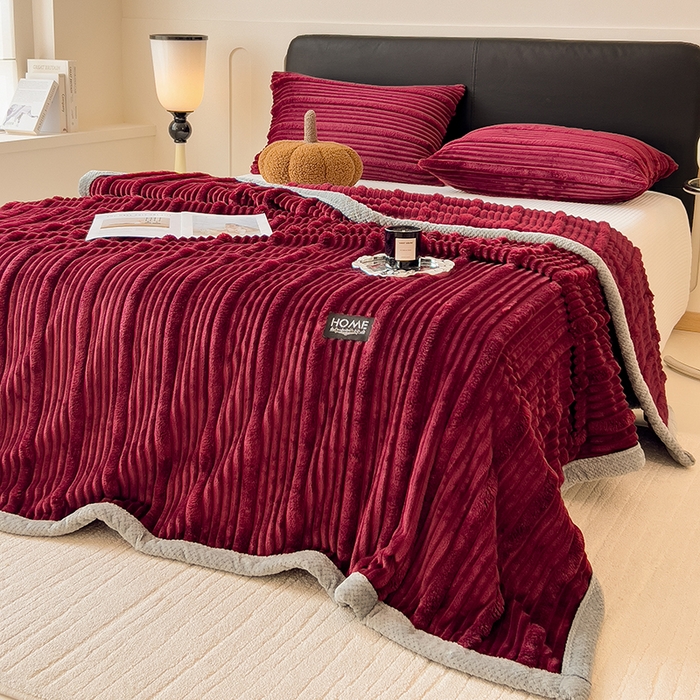 91家纺网 家纺一手货源 找家纺 欧邦 2025新款子母条灰边毛毯毯子多功能盖毯 子母条-酒红灰边