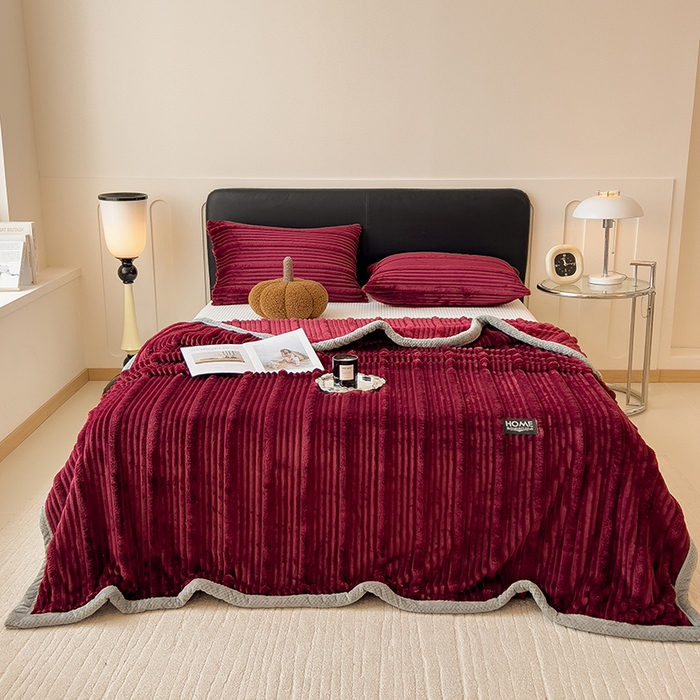 91家纺网 家纺一手货源 找家纺 欧邦 2025新款子母条灰边毛毯毯子多功能盖毯 子母条-酒红灰边