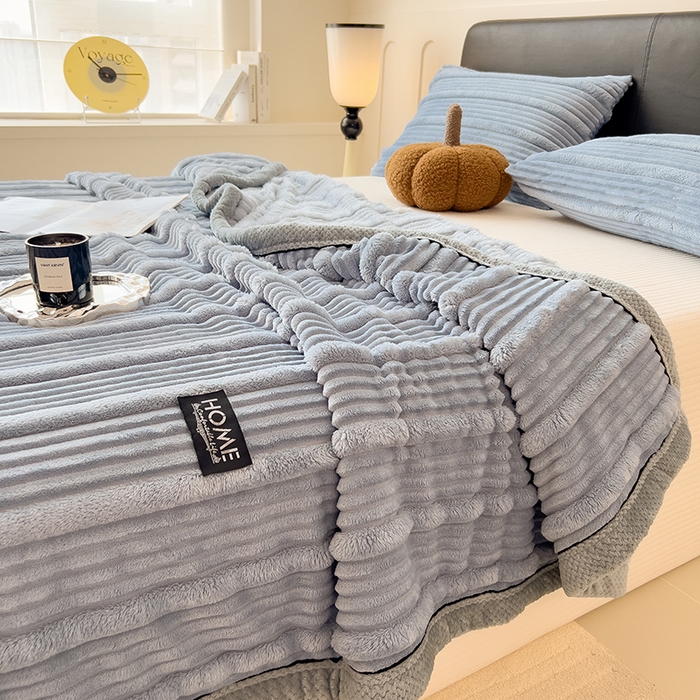 91家纺网 家纺一手货源 找家纺 欧邦 2025新款子母条灰边毛毯毯子多功能盖毯 子母条-蓝灰灰边