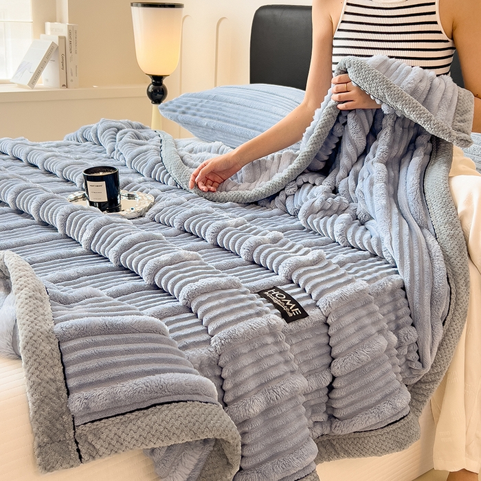 91家纺网 家纺一手货源 找家纺 欧邦 2025新款子母条灰边毛毯毯子多功能盖毯 子母条-蓝灰灰边