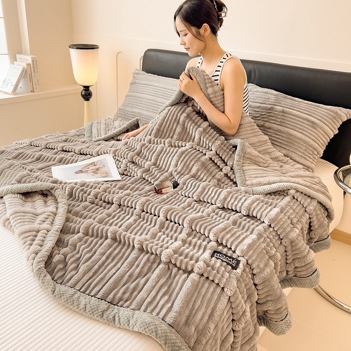 91家纺网 家纺一手货源 找家纺 欧邦 2025新款子母条灰边毛毯毯子多功能盖毯 子母条-浅灰灰边