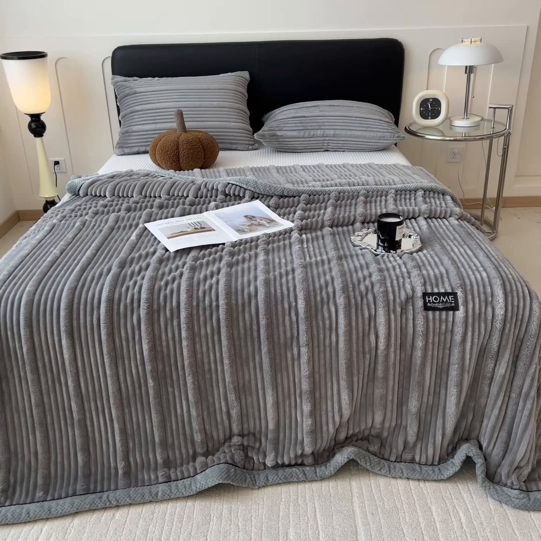 91家纺网 家纺一手货源 找家纺 欧邦 2025新款子母条灰边毛毯毯子多功能盖毯 子母条-浅灰灰边