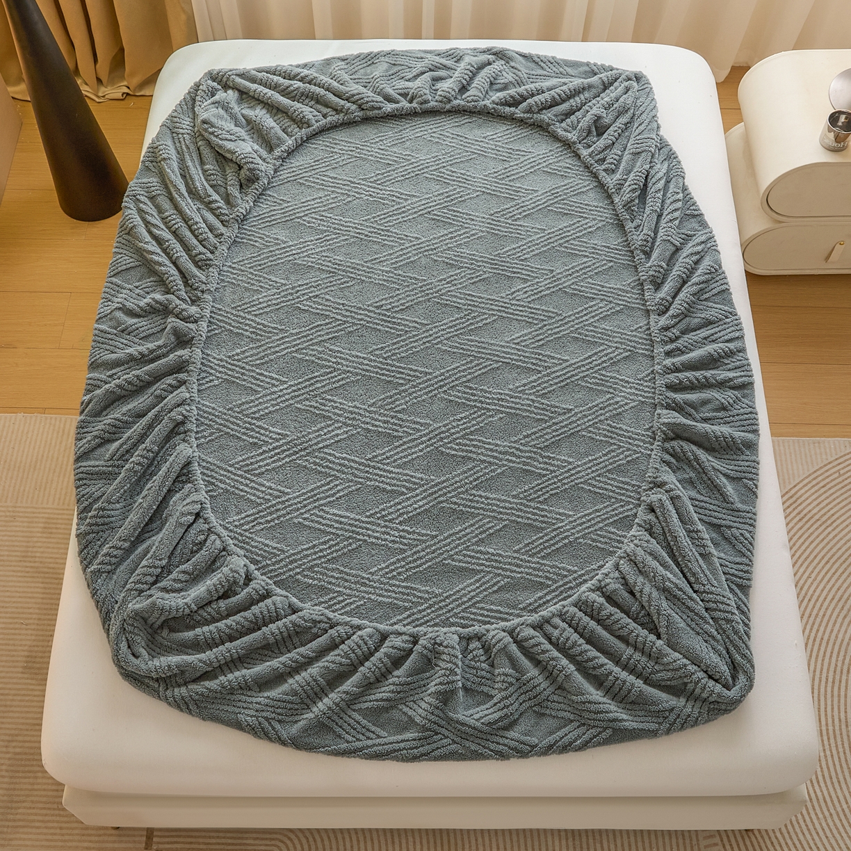 91家纺网 家纺一手货源 找家纺 欧邦 2025新款跨境提花塔芙绒单床笠 床笠单件-素简系列 素简-深灰