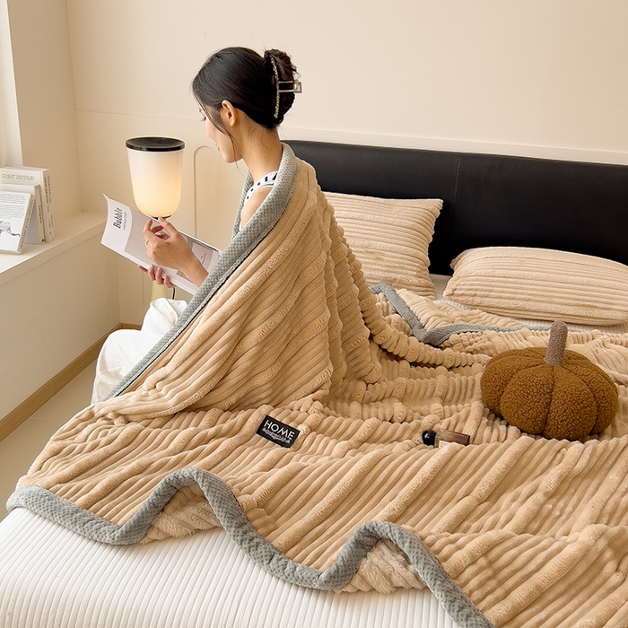 91家纺网 家纺一手货源 找家纺 欧邦 2025新款子母条灰边毛毯毯子多功能盖毯 子母条-浅咖灰边