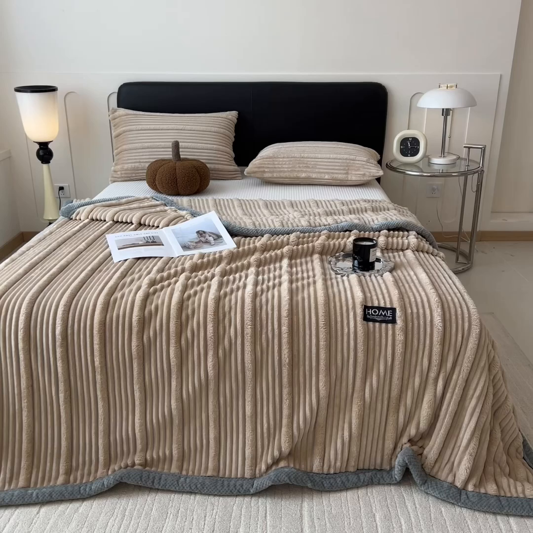 91家纺网 家纺一手货源 找家纺 欧邦 2025新款子母条灰边毛毯毯子多功能盖毯 子母条-浅咖灰边