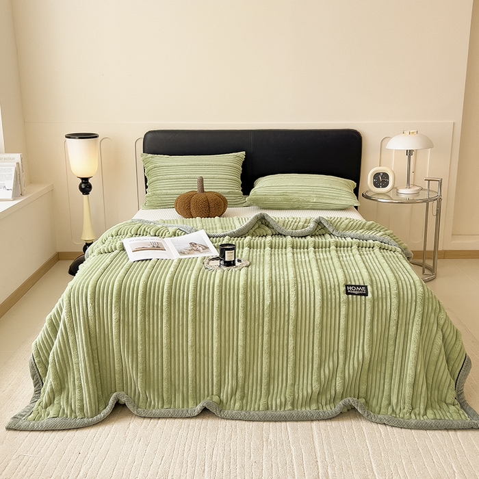 91家纺网 家纺一手货源 找家纺 欧邦 2025新款子母条灰边毛毯毯子多功能盖毯 子母条-浅绿灰边