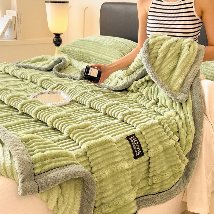 91家纺网 家纺一手货源 找家纺 欧邦 2025新款子母条灰边毛毯毯子多功能盖毯 子母条-浅绿灰边