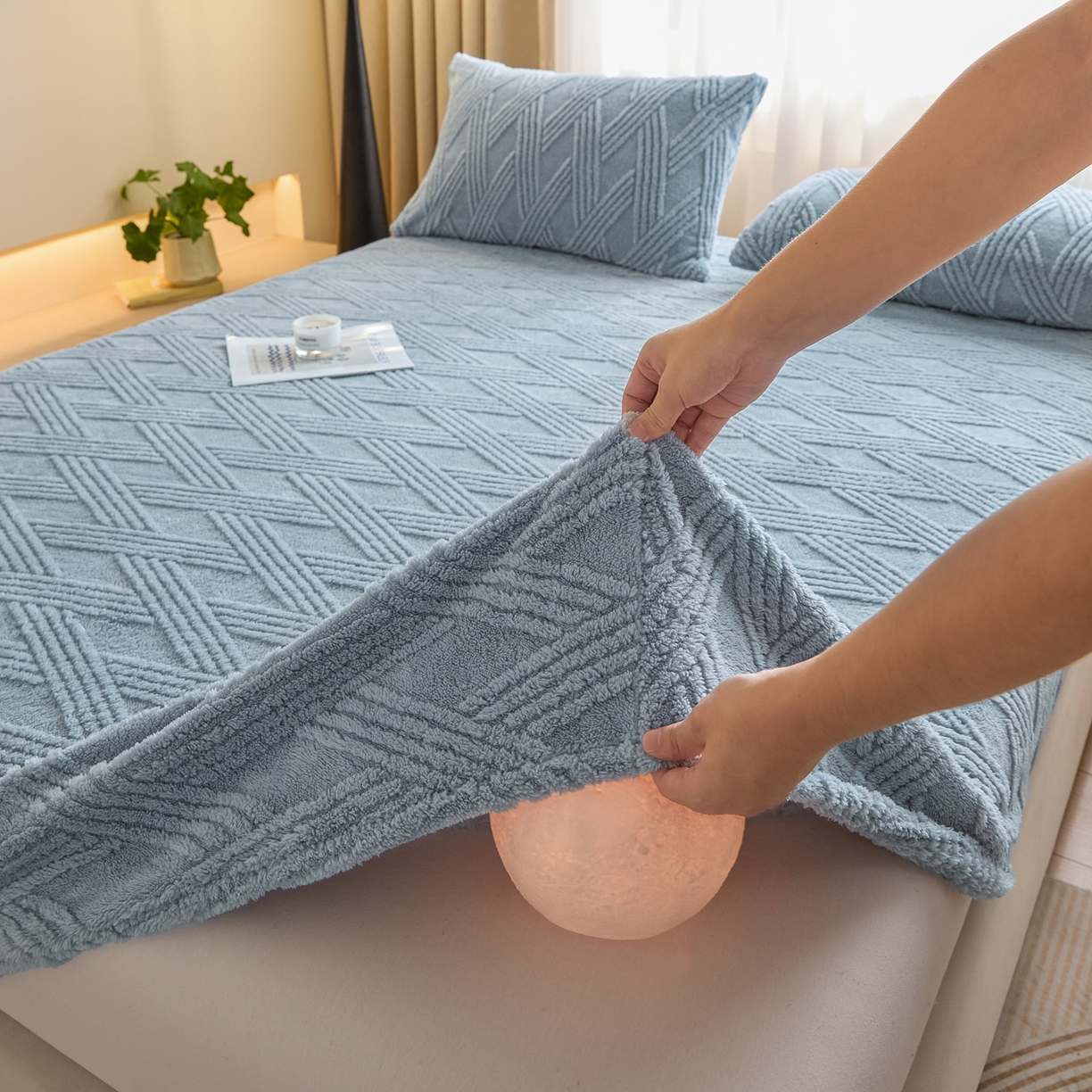 91家纺网 家纺一手货源 找家纺 欧邦 2025新款跨境提花塔芙绒单床笠 床笠单件-素简系列 素简-雾蓝