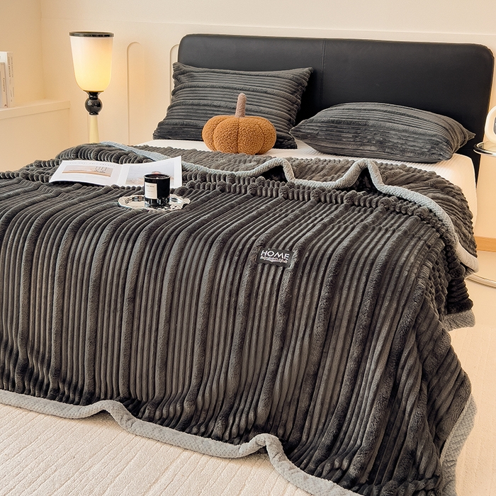 91家纺网 家纺一手货源 找家纺 欧邦 2025新款子母条灰边毛毯毯子多功能盖毯 子母条-深灰灰边