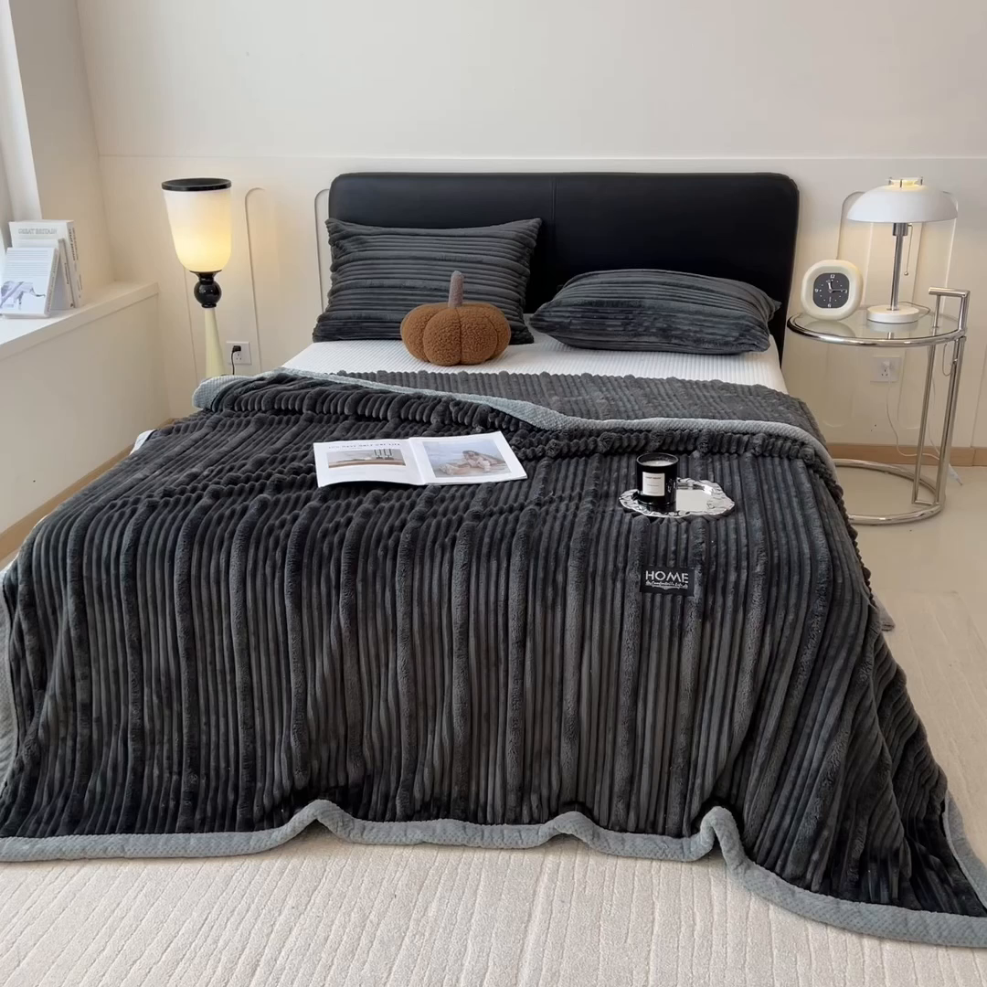 91家纺网 家纺一手货源 找家纺 欧邦 2025新款子母条灰边毛毯毯子多功能盖毯 子母条-深灰灰边