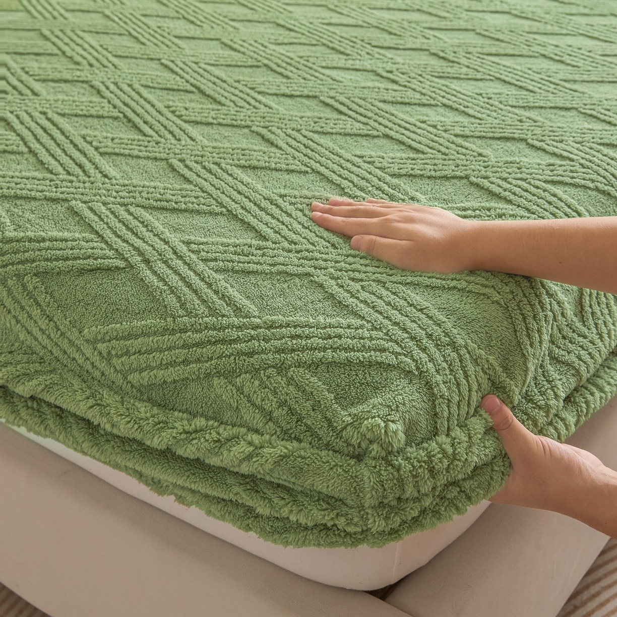 91家纺网 家纺一手货源 找家纺 欧邦 2025新款跨境提花塔芙绒单床笠 床笠单件-素简系列 素简-雅绿