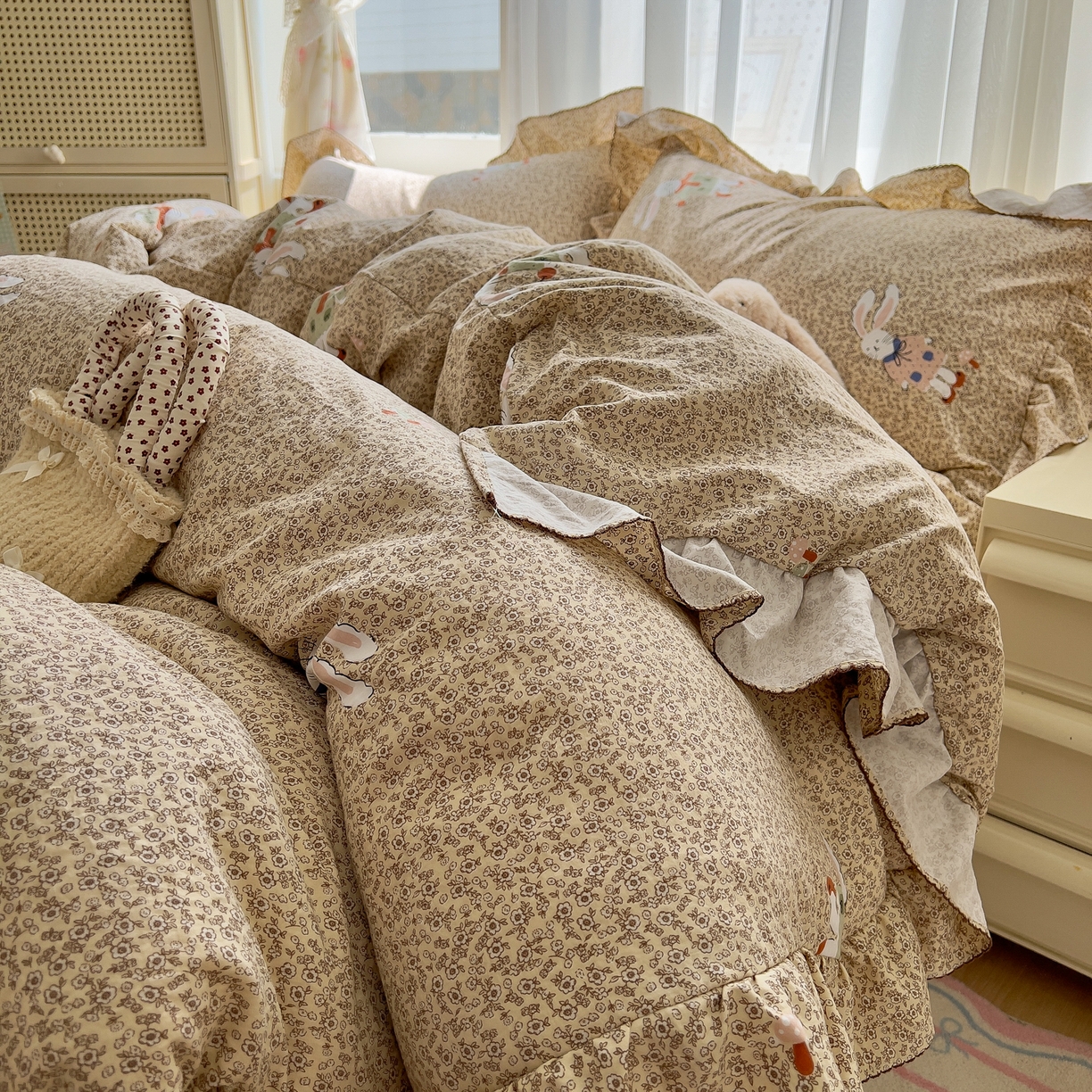 91家纺网 家纺一手货源 找家纺 欧尚 2025新款云柔棉床盖四件套 兔兔熊