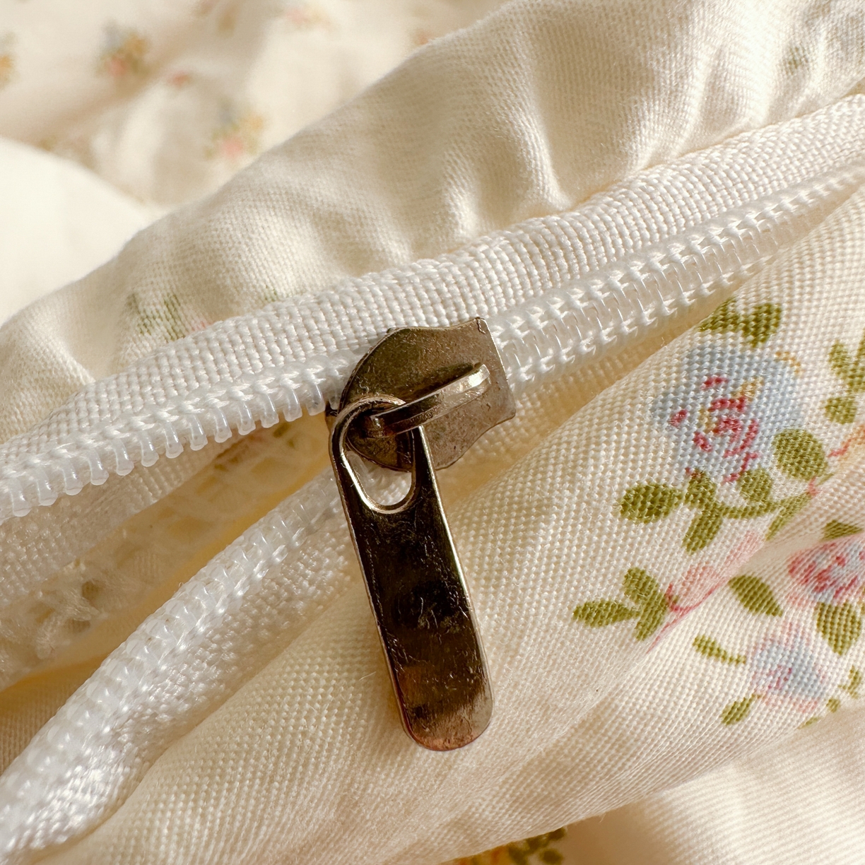 91家纺网 家纺一手货源 找家纺 欧尚 2025新款云柔棉床盖四件套 春芽