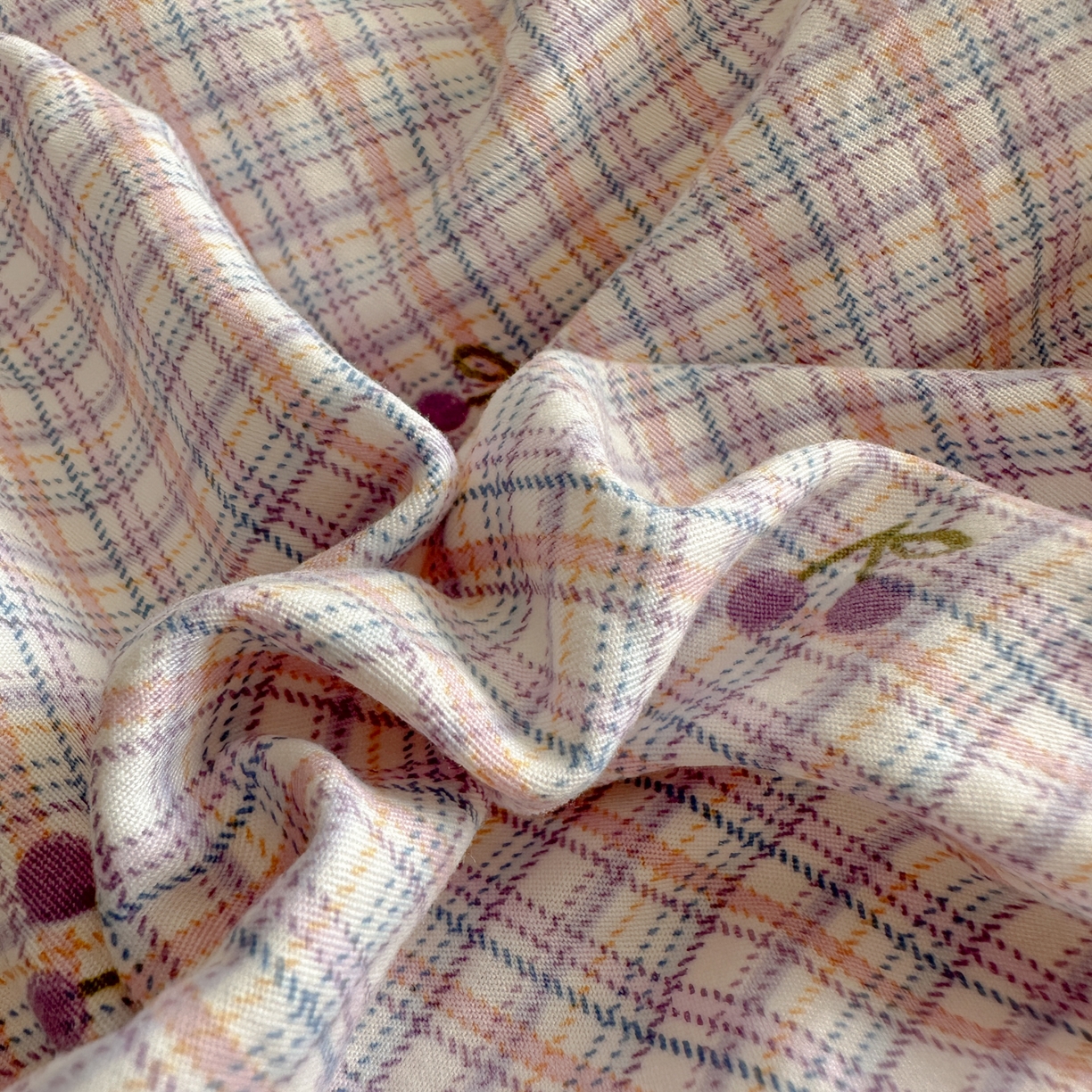 91家纺网 家纺一手货源 找家纺 欧尚 2025新款云柔棉床盖四件套 樱桃酱