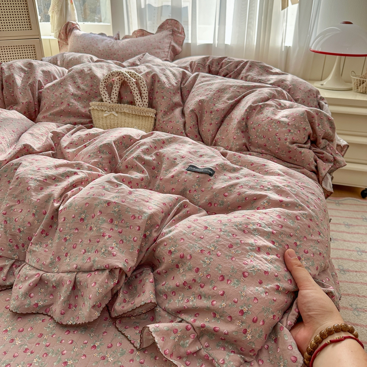 91家纺网 家纺一手货源 找家纺 欧尚 2025新款云柔棉床盖四件套 草莓