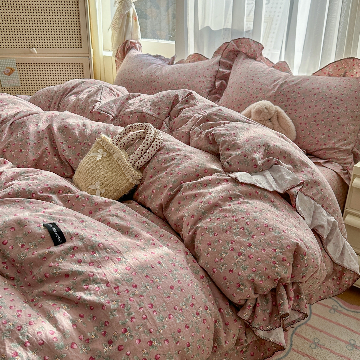 91家纺网 家纺一手货源 找家纺 欧尚 2025新款云柔棉床盖四件套 草莓