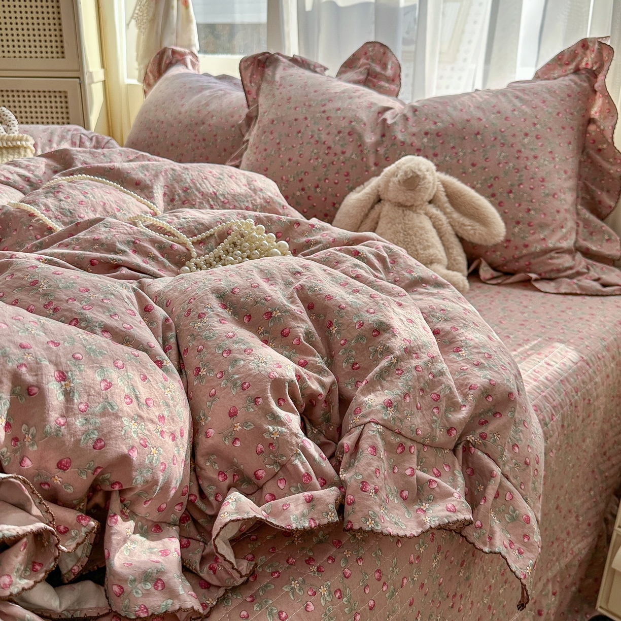 91家纺网 家纺一手货源 找家纺 欧尚 2025新款云柔棉床盖四件套 草莓