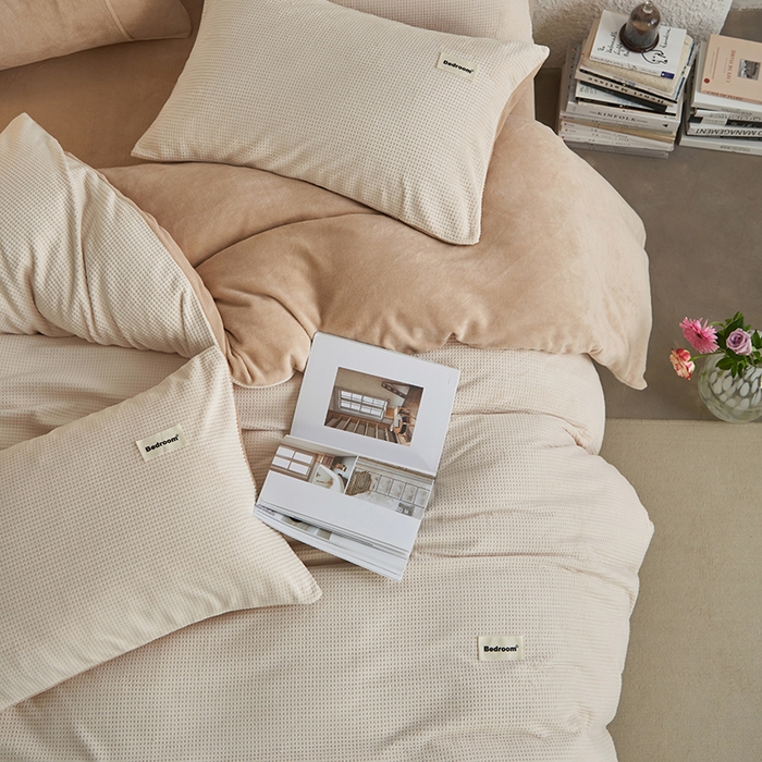 91家纺网 家纺一手货源 找家纺 （总）眠博士 2025新款华夫格剪花牛奶绒加厚保暖四件套