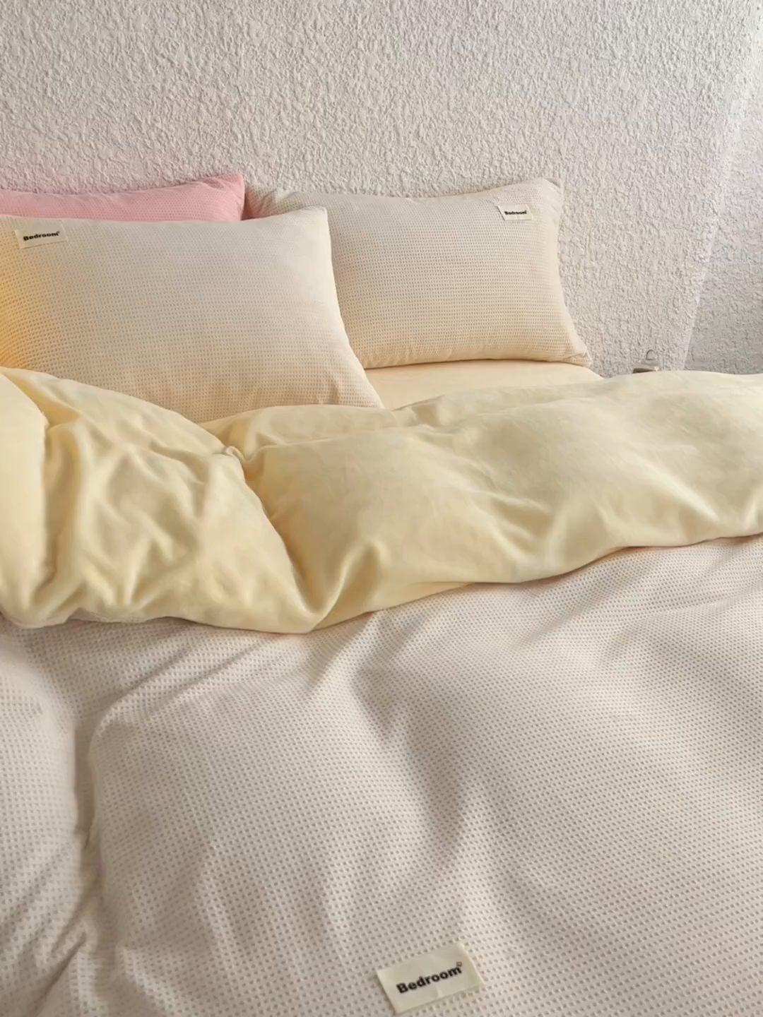 91家纺网 家纺一手货源 找家纺 眠博士 2025新款华夫格剪花牛奶绒加厚保暖四件套 华夫格剪花-奶黄