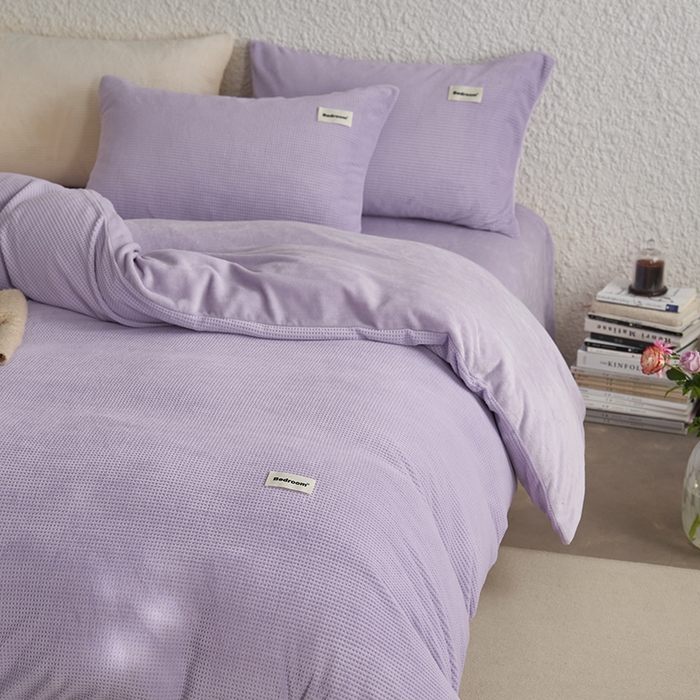 91家纺网 家纺一手货源 找家纺 眠博士 2025新款华夫格剪花牛奶绒加厚保暖四件套 华夫格剪花-丁香紫