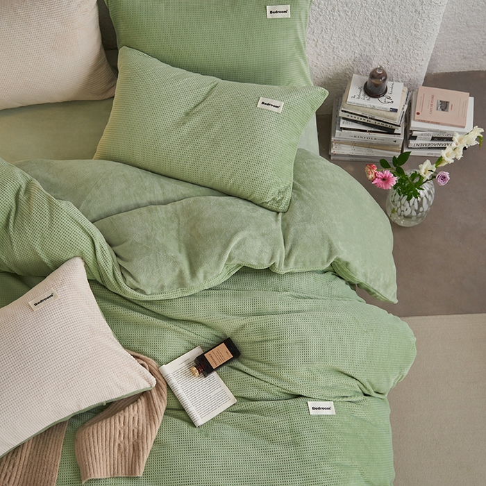 91家纺网 家纺一手货源 找家纺 眠博士 2025新款华夫格剪花牛奶绒加厚保暖四件套 华夫格剪花-苹果绿