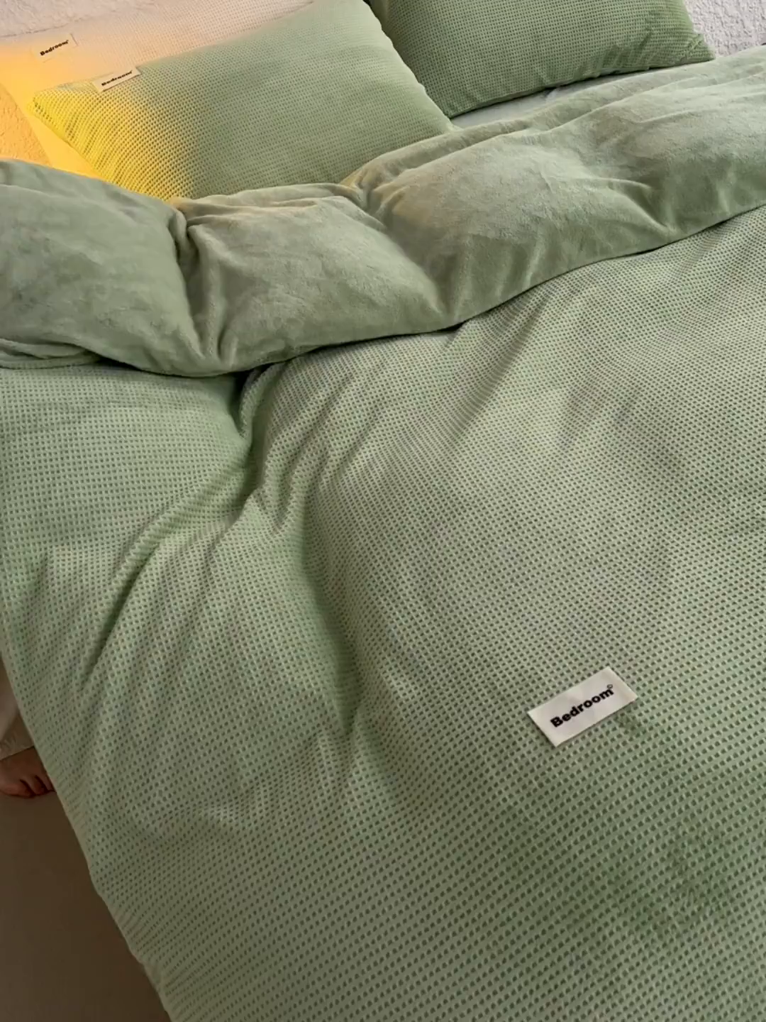 91家纺网 家纺一手货源 找家纺 眠博士 2025新款华夫格剪花牛奶绒加厚保暖四件套 华夫格剪花-苹果绿