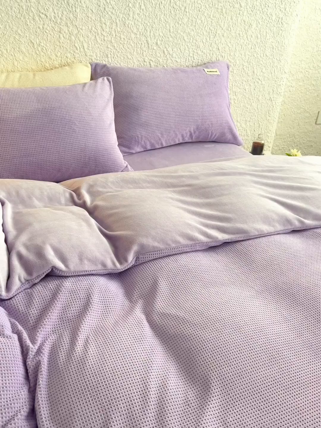 91家纺网 家纺一手货源 找家纺 眠博士 2025新款华夫格剪花牛奶绒加厚保暖四件套 华夫格剪花-丁香紫