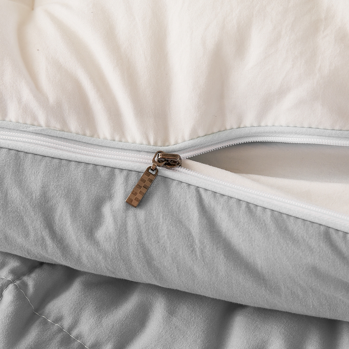 91家纺网 家纺一手货源 找家纺 品乐家纺 2025新款亲肤速暖大豆子母被被子被芯冬被 月影白