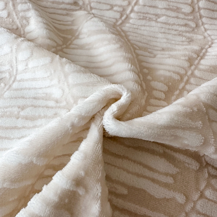 91家纺网 家纺一手货源 找家纺 诺梵家纺 2025新款8.2斤宽边织带雕花绒牛奶绒四件套 云烟-黄