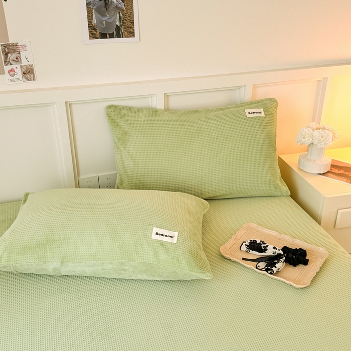 91家纺网 家纺一手货源 找家纺 眠博士 2025新款A类华夫格剪花牛奶绒床笠 剪花床笠-苹果绿