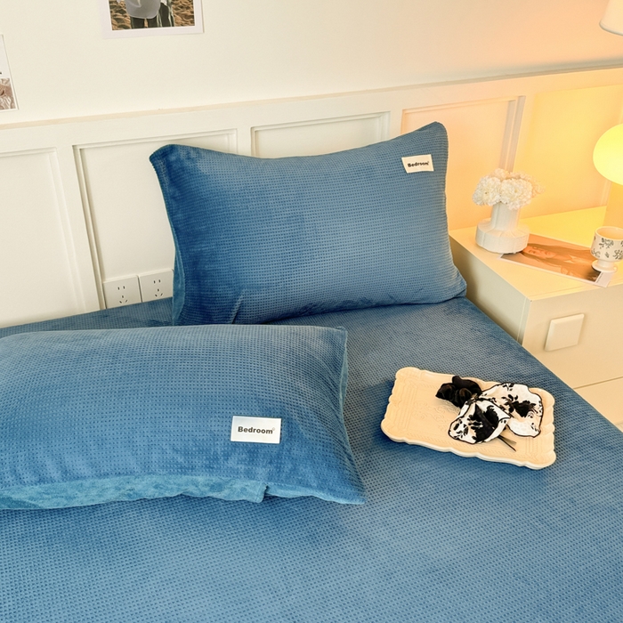 91家纺网 家纺一手货源 找家纺 （总）眠博士 2025新款A类华夫格剪花牛奶绒床笠