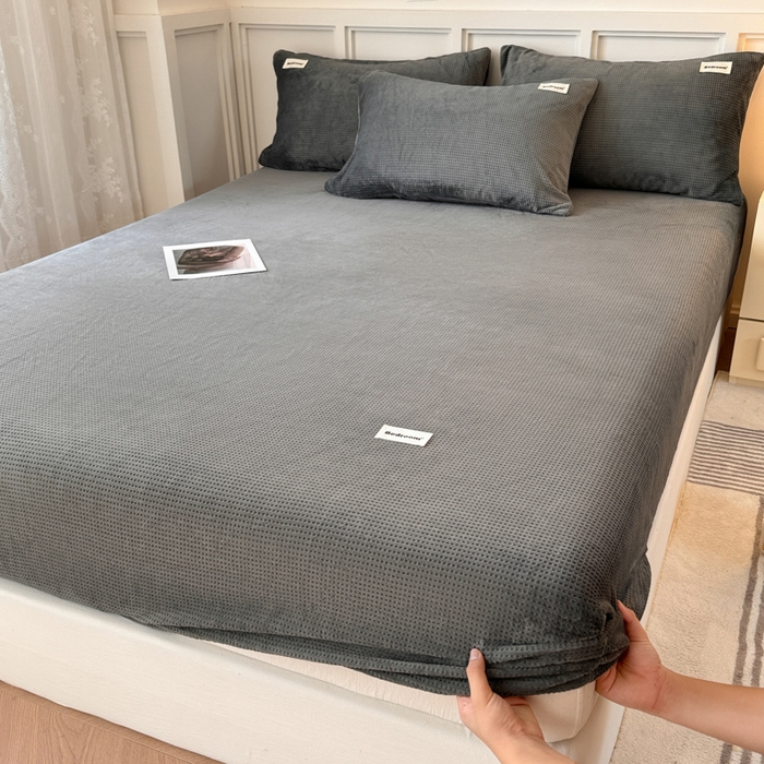 91家纺网 家纺一手货源 找家纺 眠博士 2025新款A类华夫格剪花牛奶绒床笠 剪花床笠-深灰