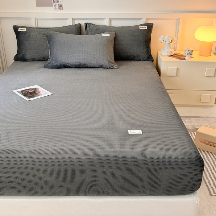 91家纺网 家纺一手货源 找家纺 眠博士 2025新款A类华夫格剪花牛奶绒床笠 剪花床笠-深灰