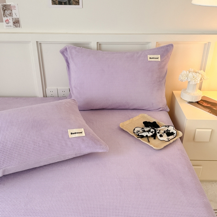 91家纺网 家纺一手货源 找家纺 眠博士 2025新款A类华夫格剪花牛奶绒床笠 剪花床笠-紫色