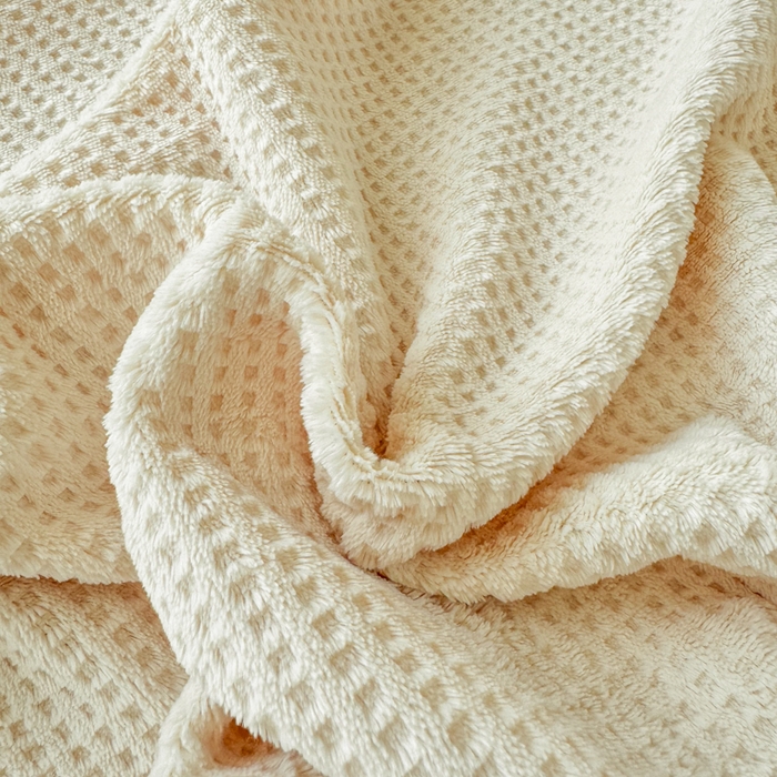 91家纺网 家纺一手货源 找家纺 眠博士 2025新款A类华夫格剪花牛奶绒床笠 剪花床笠-奶黄